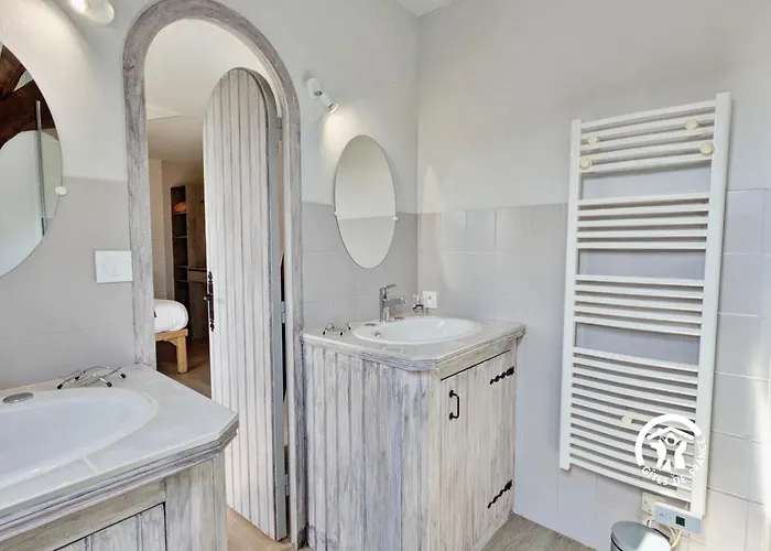 La Grande Reigniere * Brece (Mayenne)